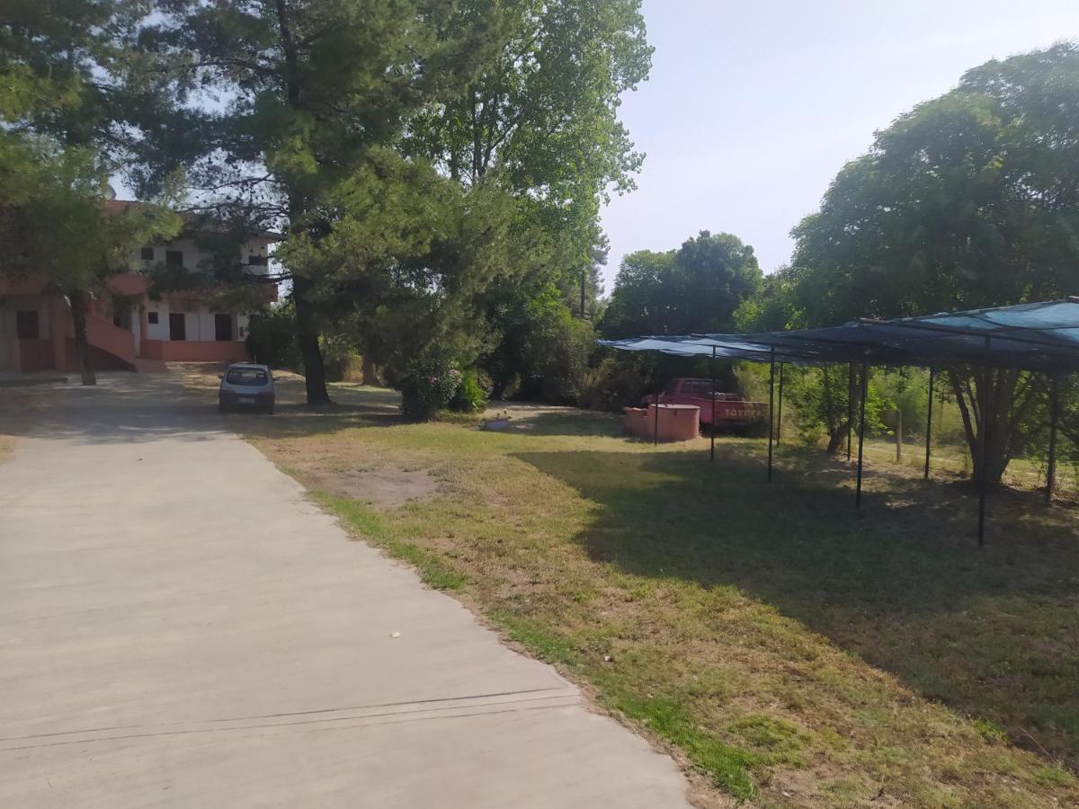 Studios Efi Beach 보우르보우로우 외부 사진