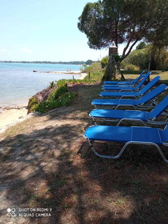 Studios Efi Beach 보우르보우로우 외부 사진