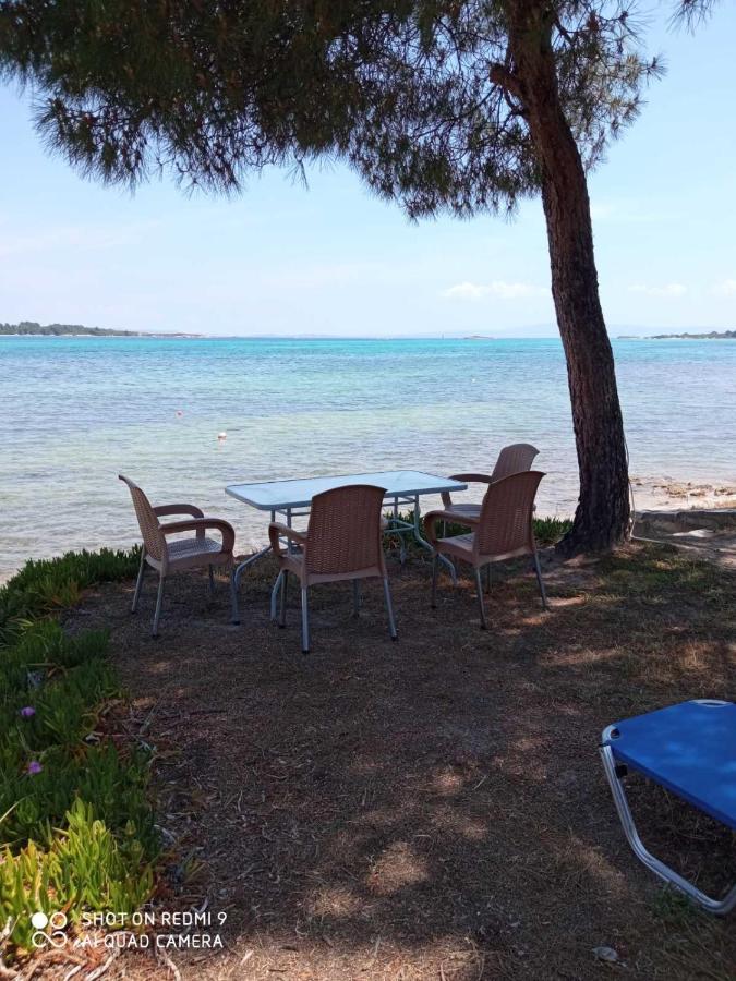 Studios Efi Beach 보우르보우로우 외부 사진